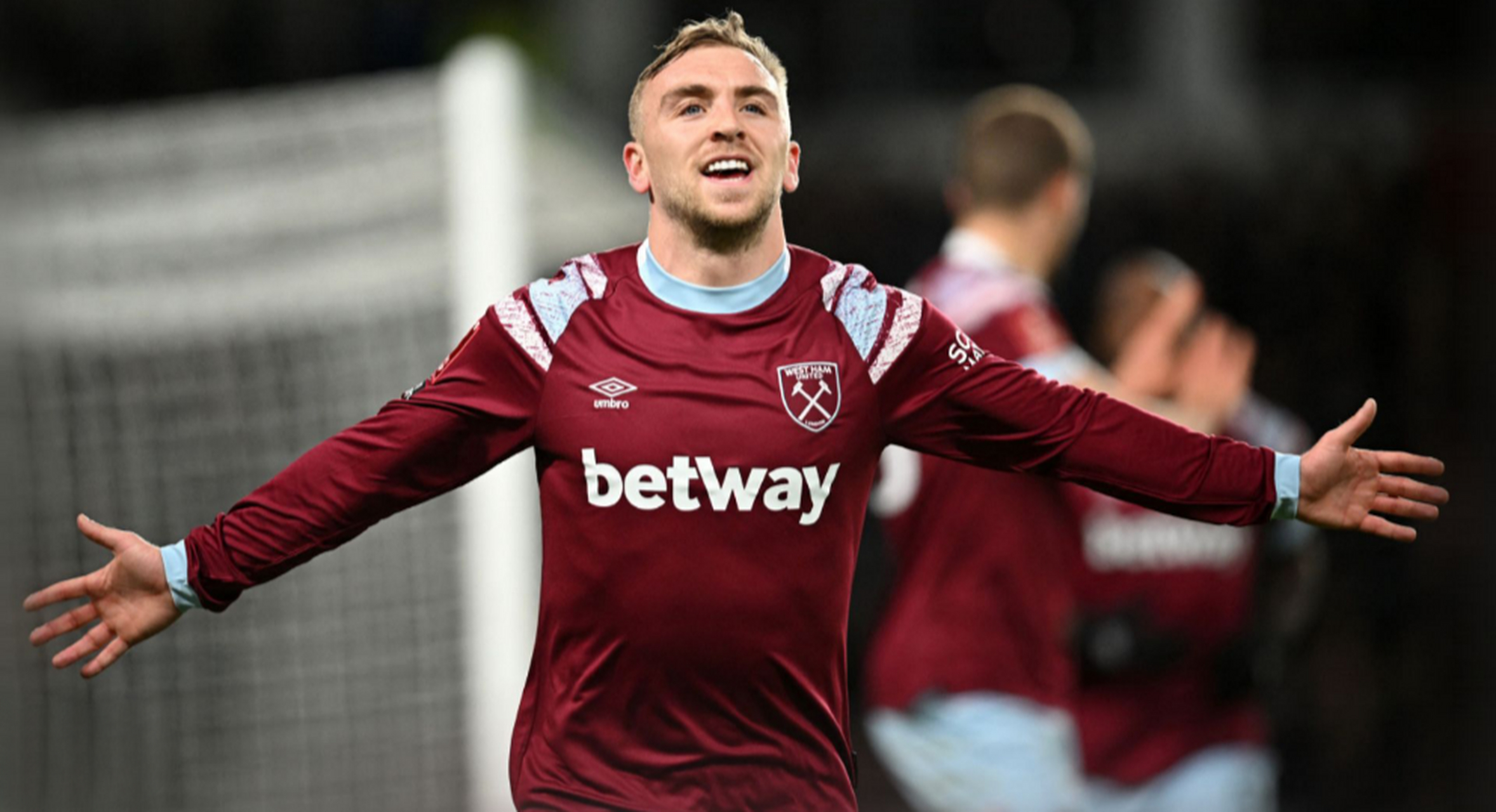 包含西汉姆内部会议纪要流出——国际比赛日回应争议，足总杯使命明确，轮换策略成焦点的词条-竞技宝