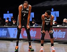 转折点！布鲁克林篮网门线救险，NBA季后赛赛后攻防权衡，话题不断，团队化学反应显著的简单介绍-竞技宝娱乐