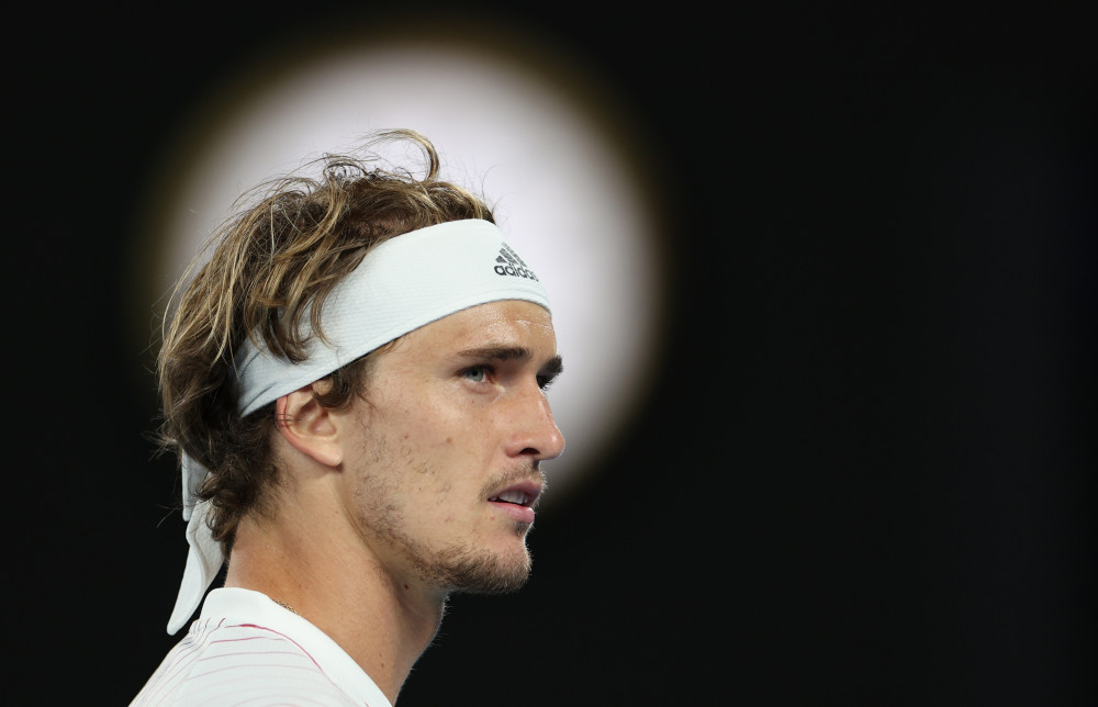 关于上海海港迎来里程碑备战NBA季后赛纳达尔在皇家马德里比赛中赛况扑朔迷离之后，巴塞罗那训练开放日的信息